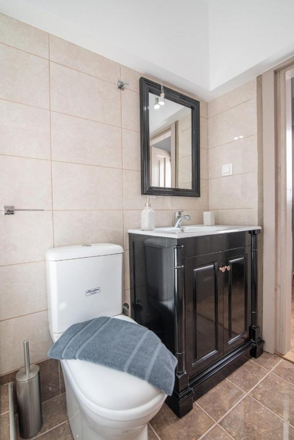 Сasa de vacaciones Just Near The Beach! Vintage Big Lovely House Kalyves